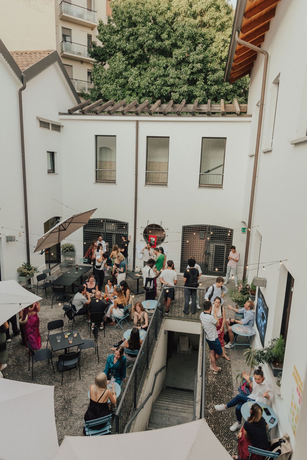 Caffetteria + Corte Isola